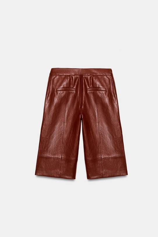 LONG FAUX LEATHER BERMUDA SHORTS/ ZARA/ 29.95 EUR