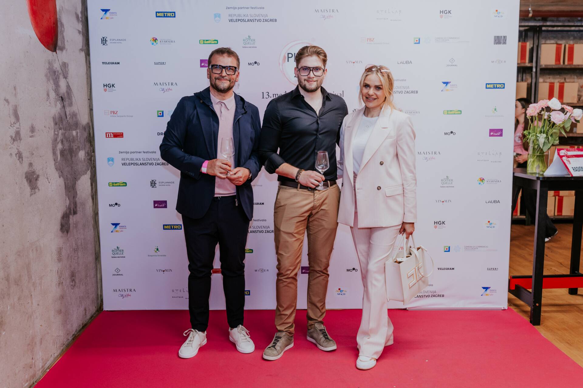 14 Matej Umek sa suprugom i sinom Florijanom.jpg