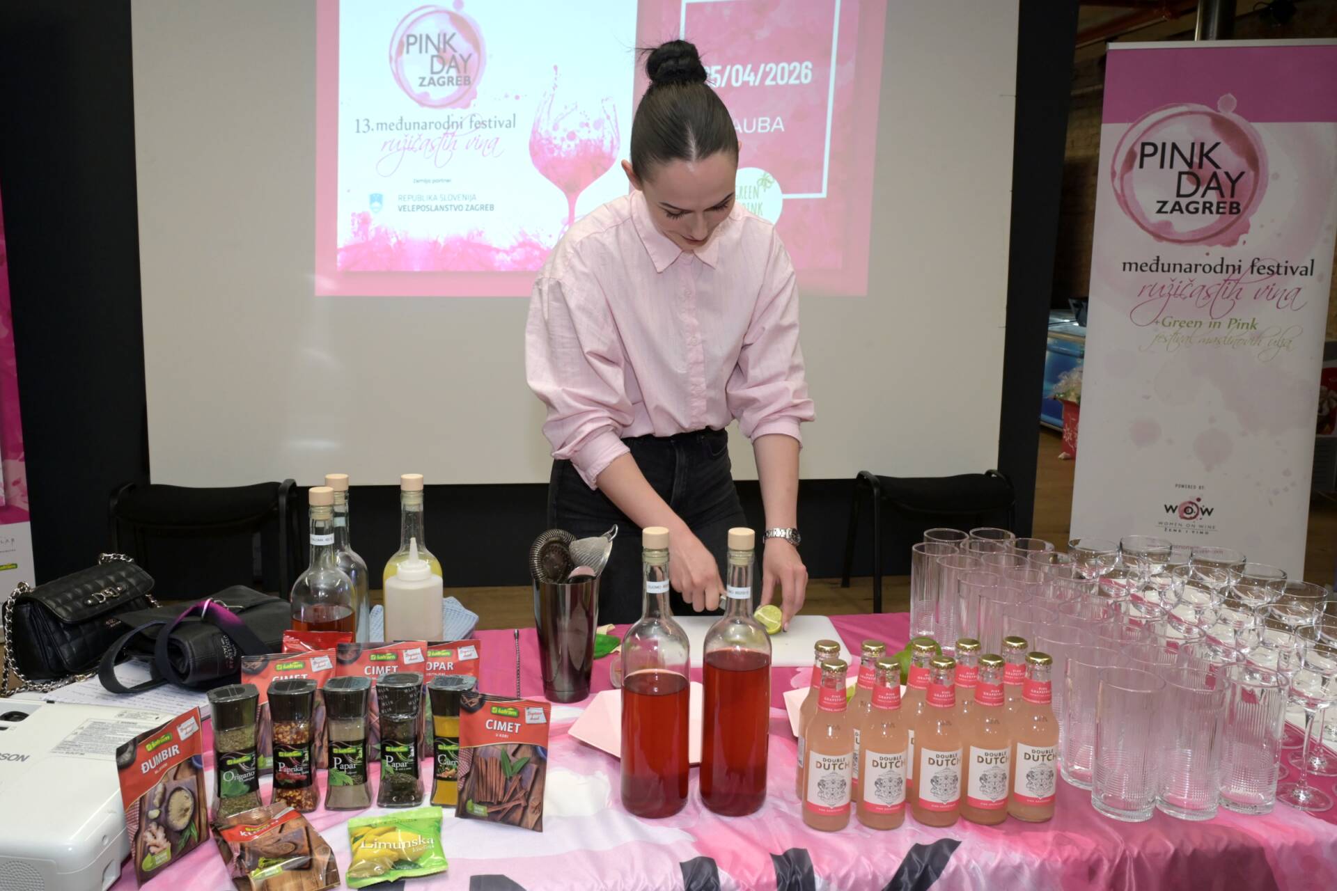 35 Radionica Pink Mixology.jpg