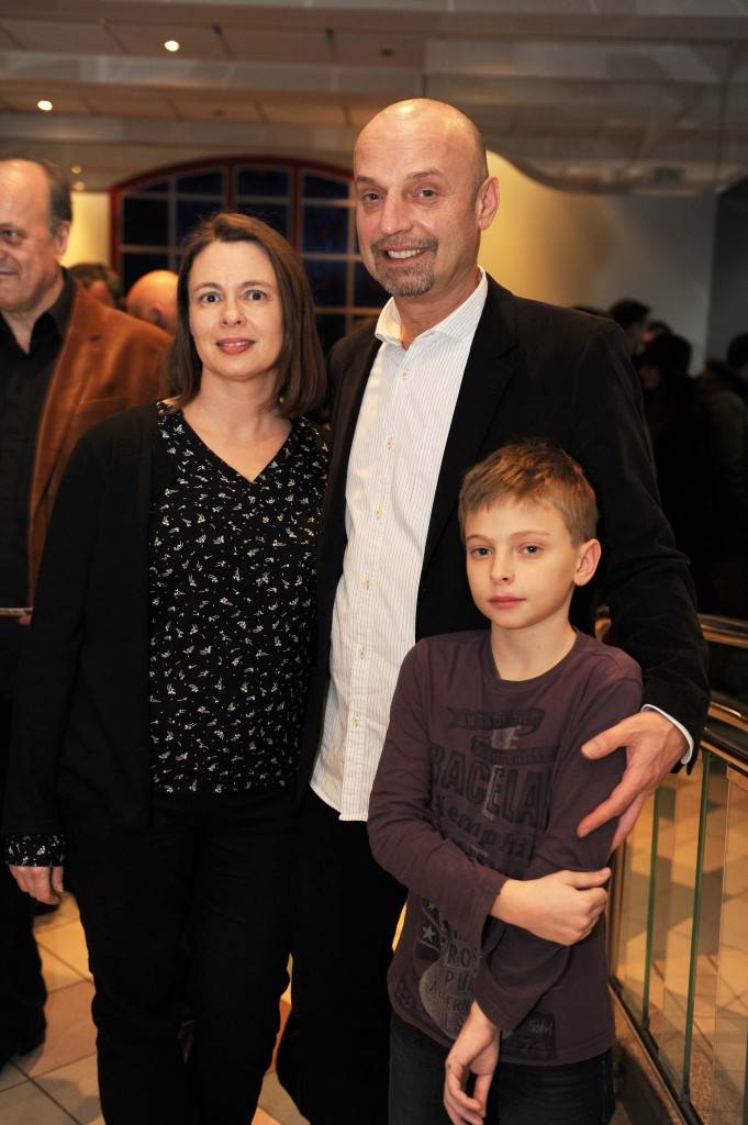 Anđa Marić s velikim osmijehom stigla na premijeru predstave 'Ana Frank'