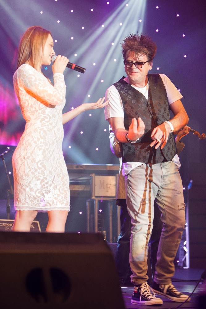 Nezaboravni slavljenički koncert Crvene jabuke i njihovih poznatih gostiju