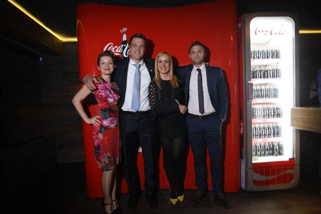 Coca-Coli i njezinim hostesama nitko nije mogao odoljeti...