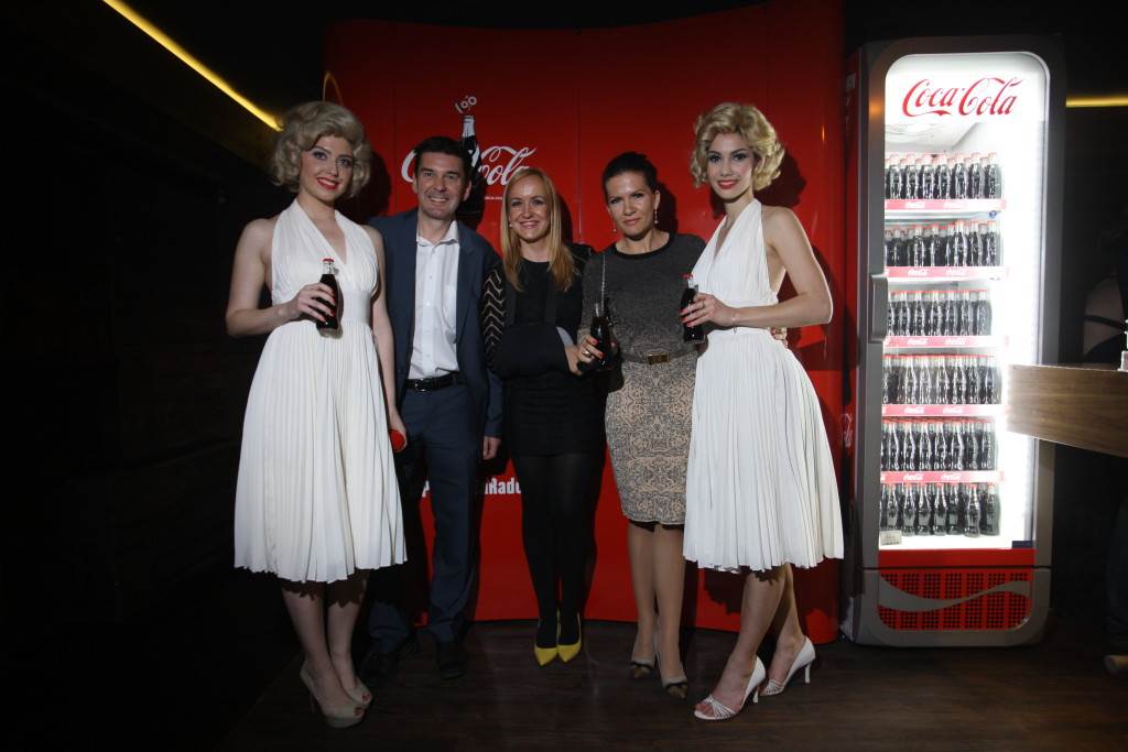 Coca-Coli i njezinim hostesama nitko nije mogao odoljeti...