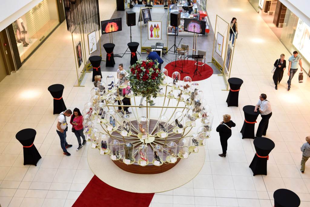 Naše poznate dame vole cipele s potpisom