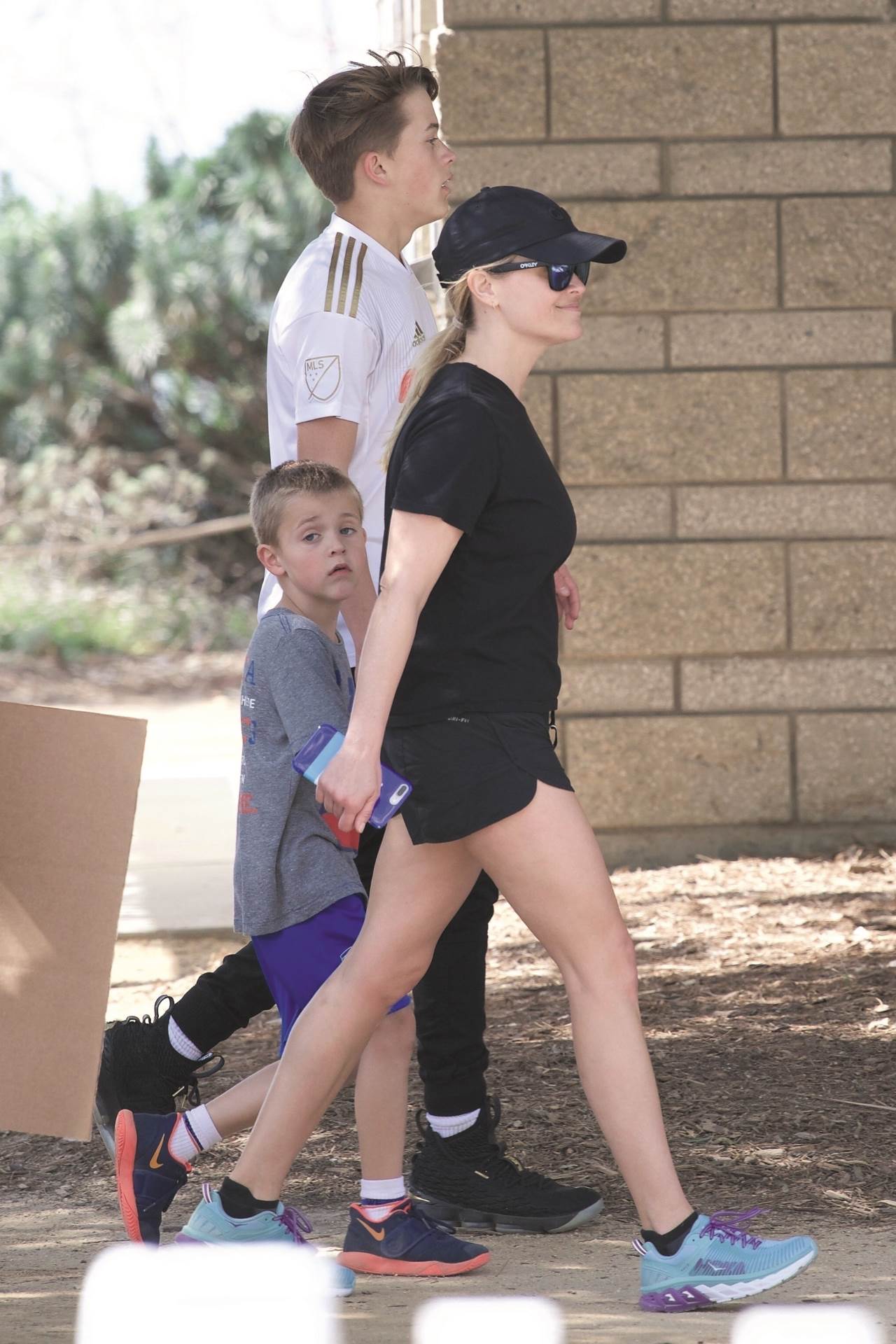 METAVERSE GAMES BENCHMARK: Roblox detronizira Fortnite