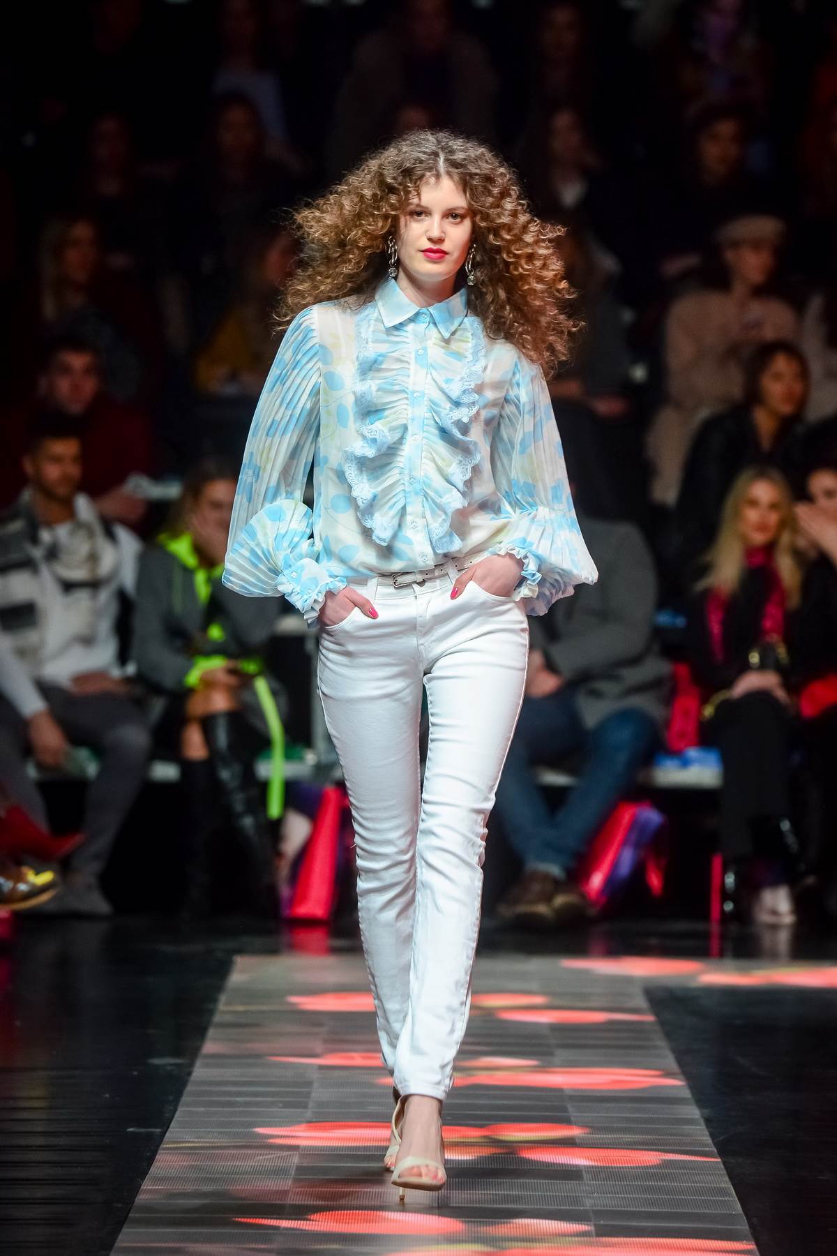 ODUVIJEK SU IMALI STILA: Pogledajte ovu B&O torbicu