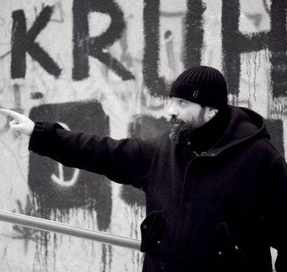 LED FACE MASKA: Obnovite svoju kožu u jednom potezu