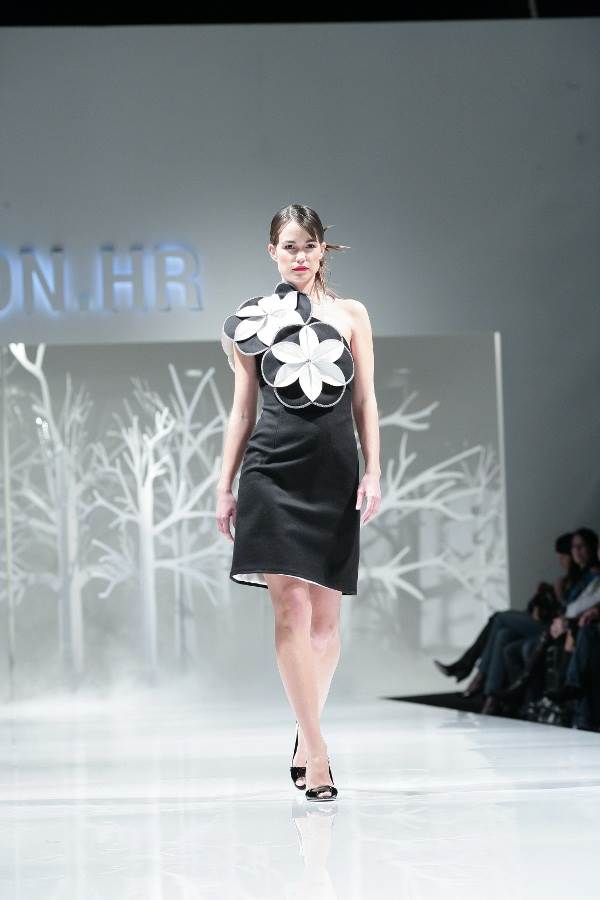 JEDNOSTAVNO JE Kroz nekoliko klikova bez reklama na Viberu