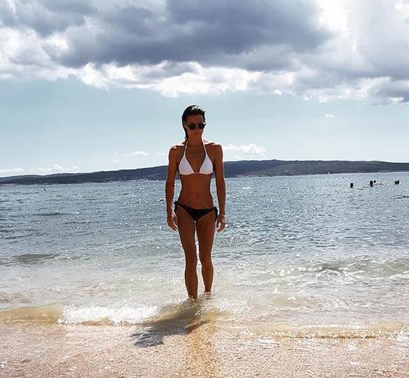 U FORMATU OD 32 INCA: Prvi 240 Hz 4K gaming monitor