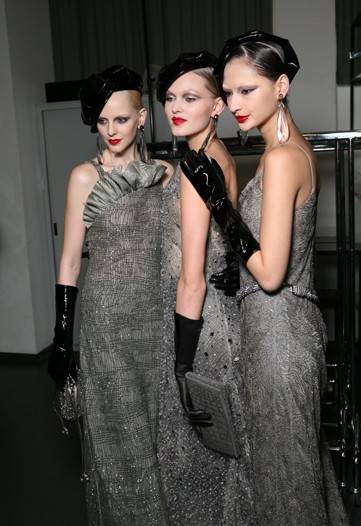 HOTEL BUDUCNOSTI: Simultani prijevod izmedu dvije osobe koje se ne razumiju