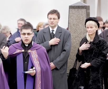 PROVJERITE UZ OVE KODOVE: Ako sumnjate da vas netko prati