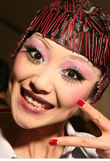 BUDDIE: Power bank s izmjenjivom baterijom i korisnim alatima