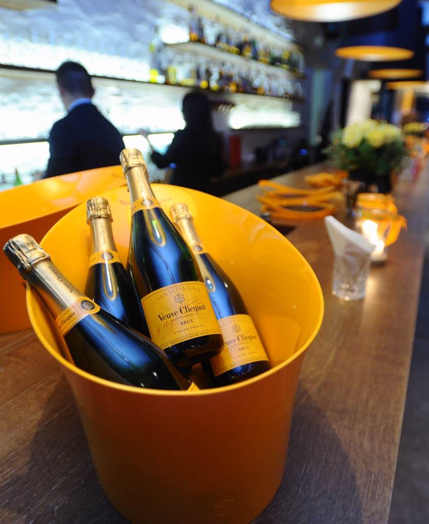 IMA DVOSTRUKU QHD REZOLUCIJU: Zakrivljeni monitor velik kao vjetrobransko staklo