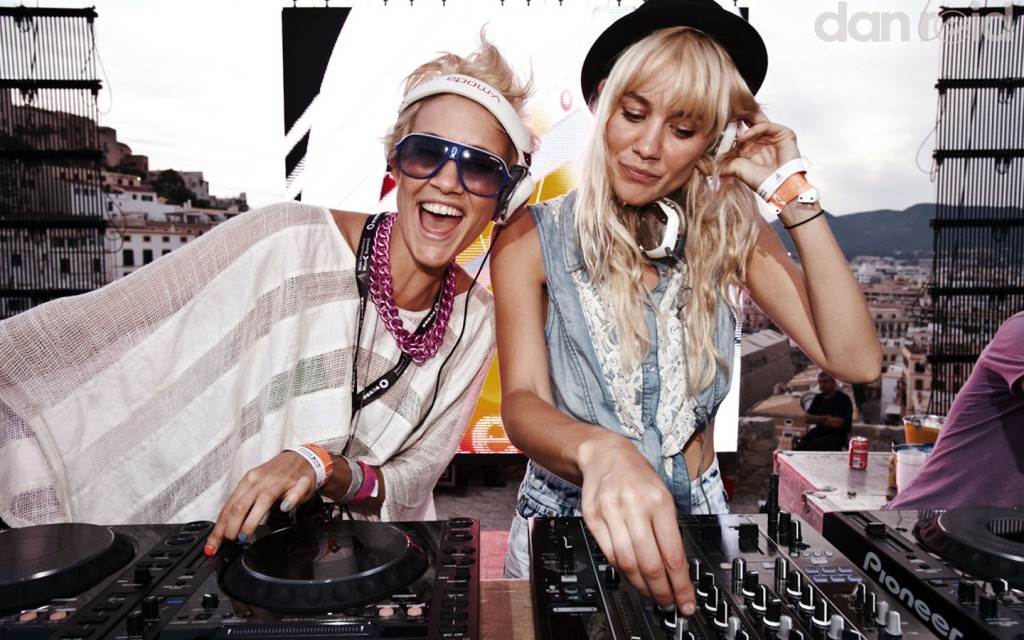 Sestre Nervo u Mansionu 