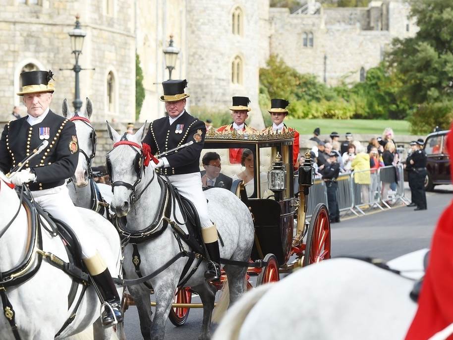 Meghan je osramotila Harryja na vjenčanju i razljutila kraljevsku obitelj