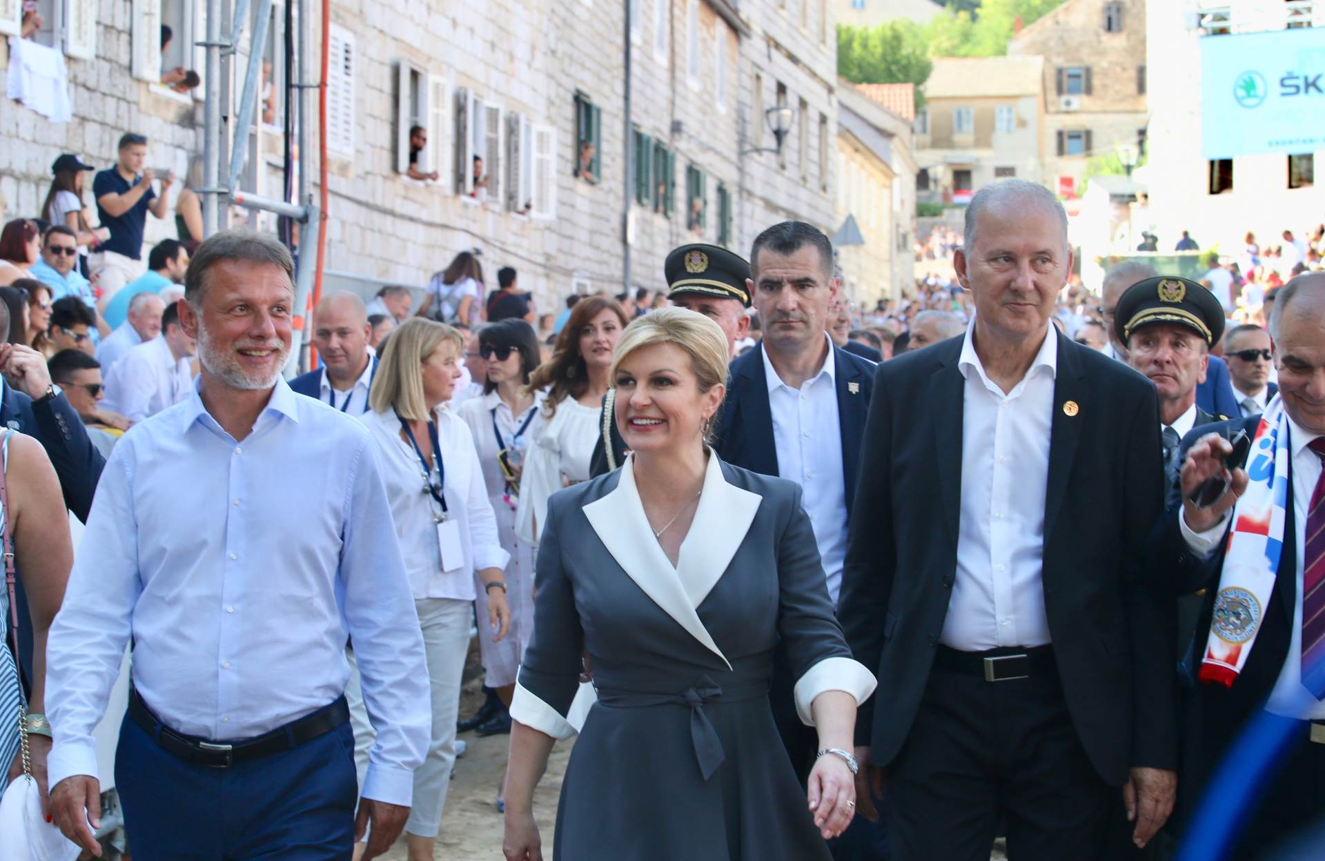 MODNI IZBORI Predsjednica pokazala da reciklira odjeću