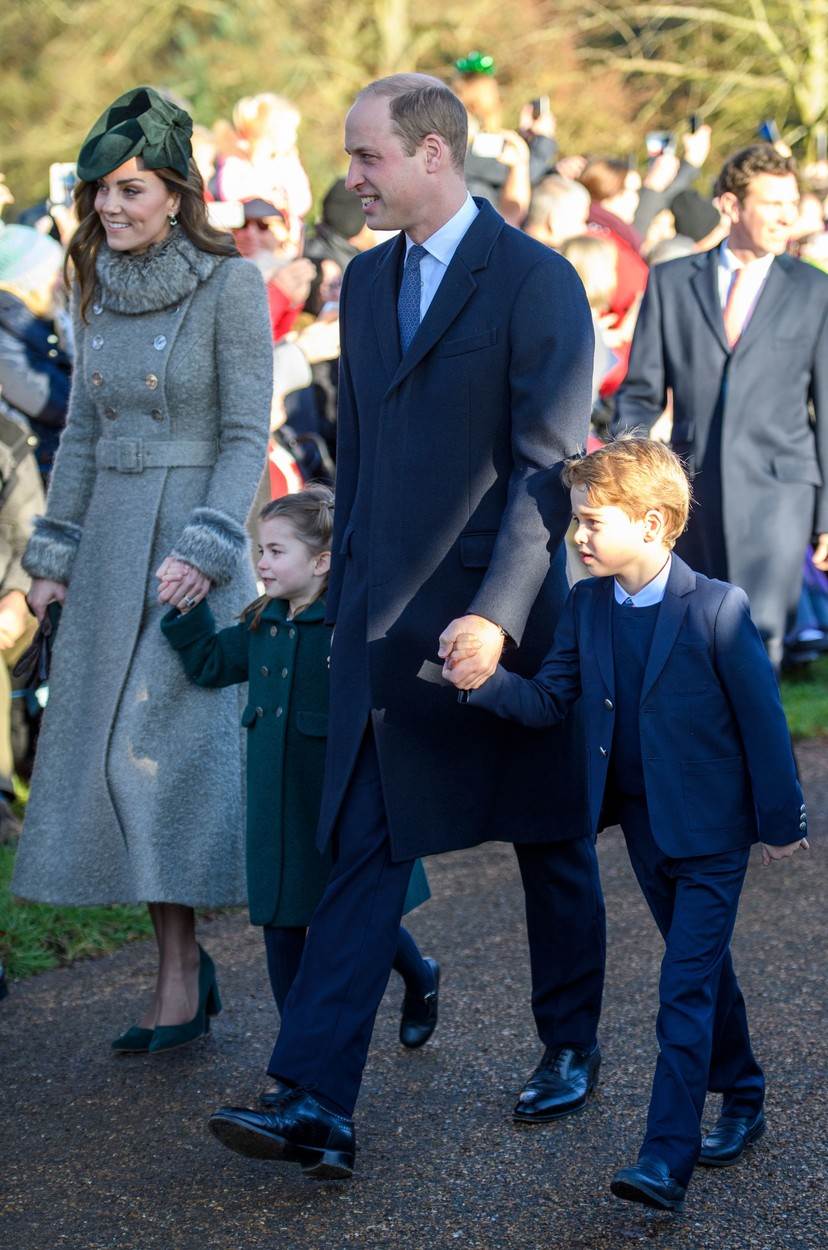 George i Charlotte izazvali euforiju pojavivši se na božićnoj misi