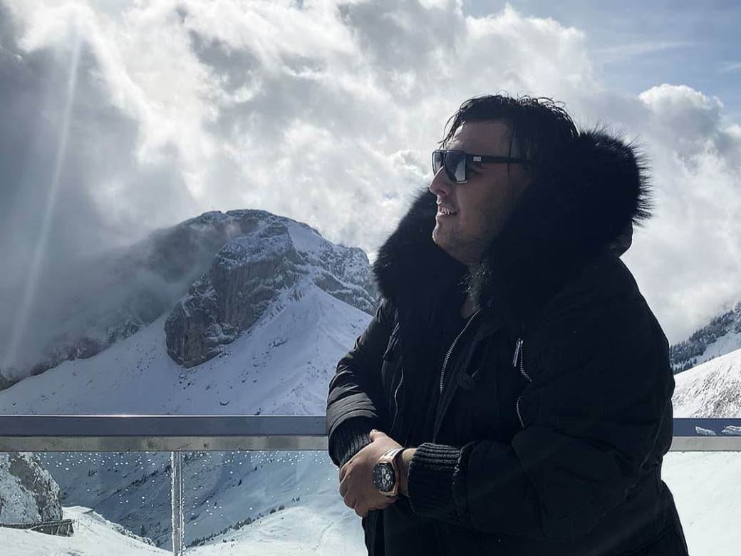 Darko Lazić zbog uriniranja na aerodromu u problemima