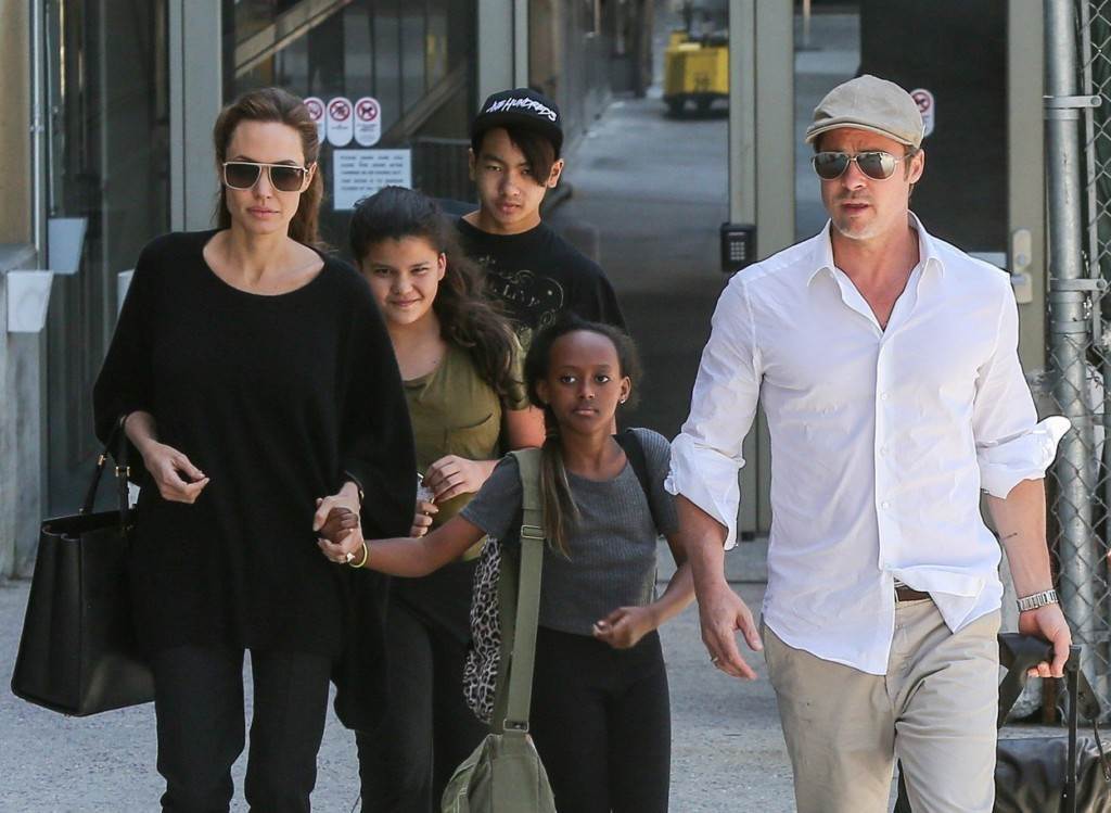 Angelina Jolie šokirala: 'Traži curu otvorenu za nova iskustva'