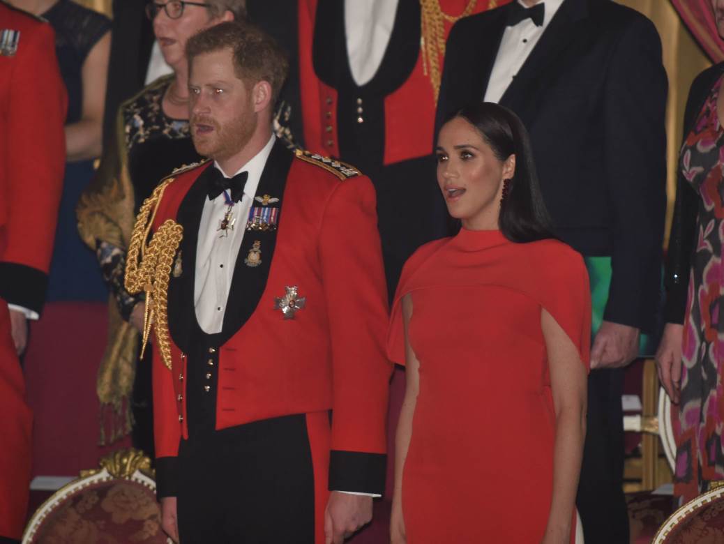 Meghan napokon progovorila kako ju je dvor sustavno ušutkavao