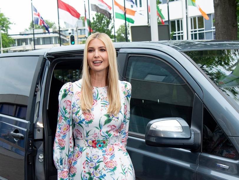 USPJELA NADMAŠITI OCA I MELANIJU Ivanka Trump postala glavna tema Twittera