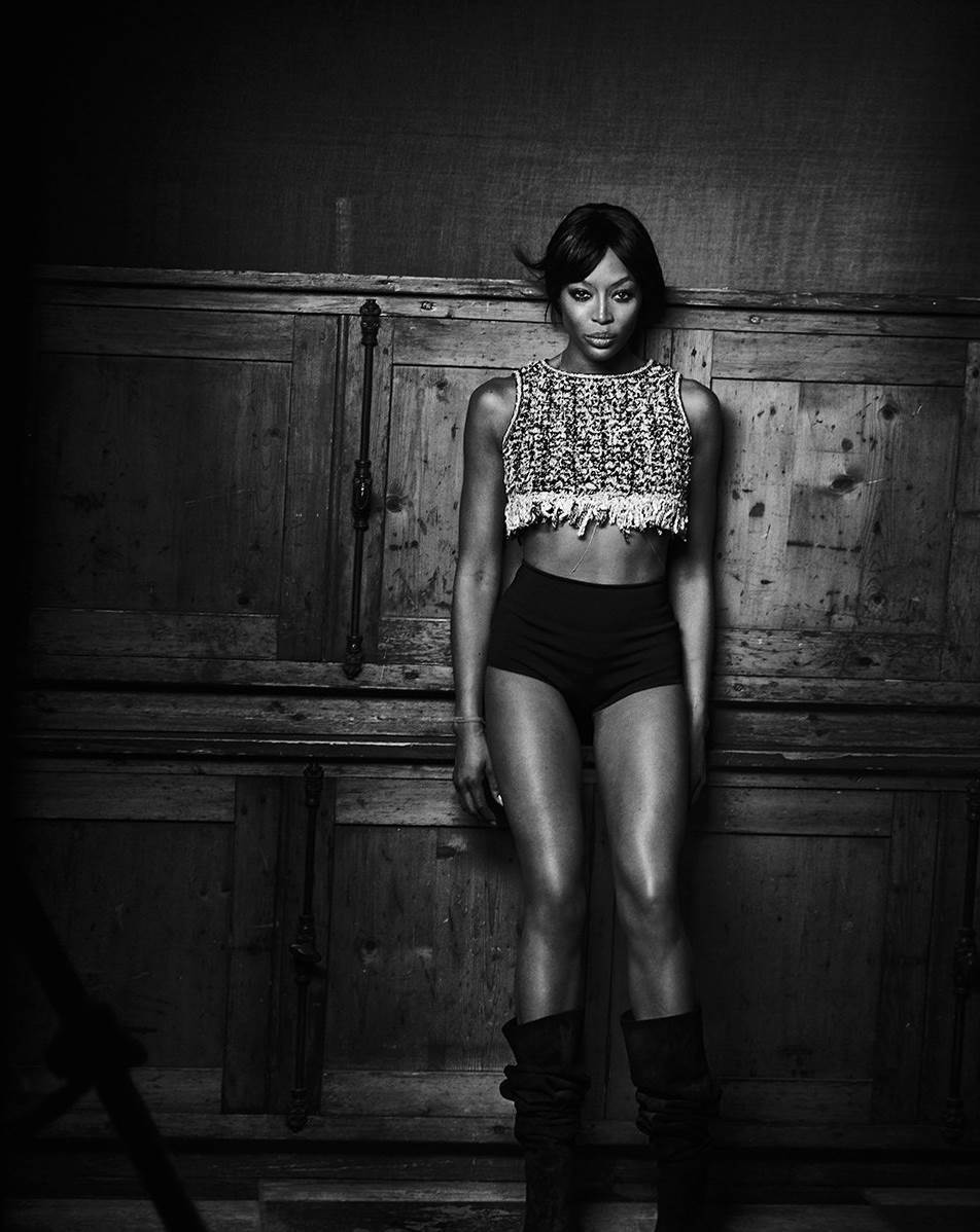 "Naomi" - knjiga koja slavi četiri modna desetljeća Naomi Campbell