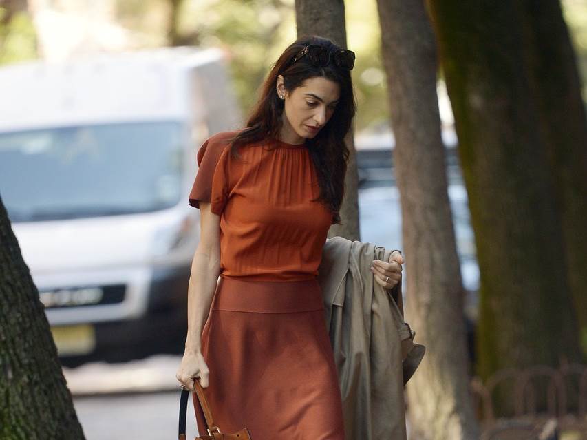 Amal Clooney ponosna je na svoju vitku liniju