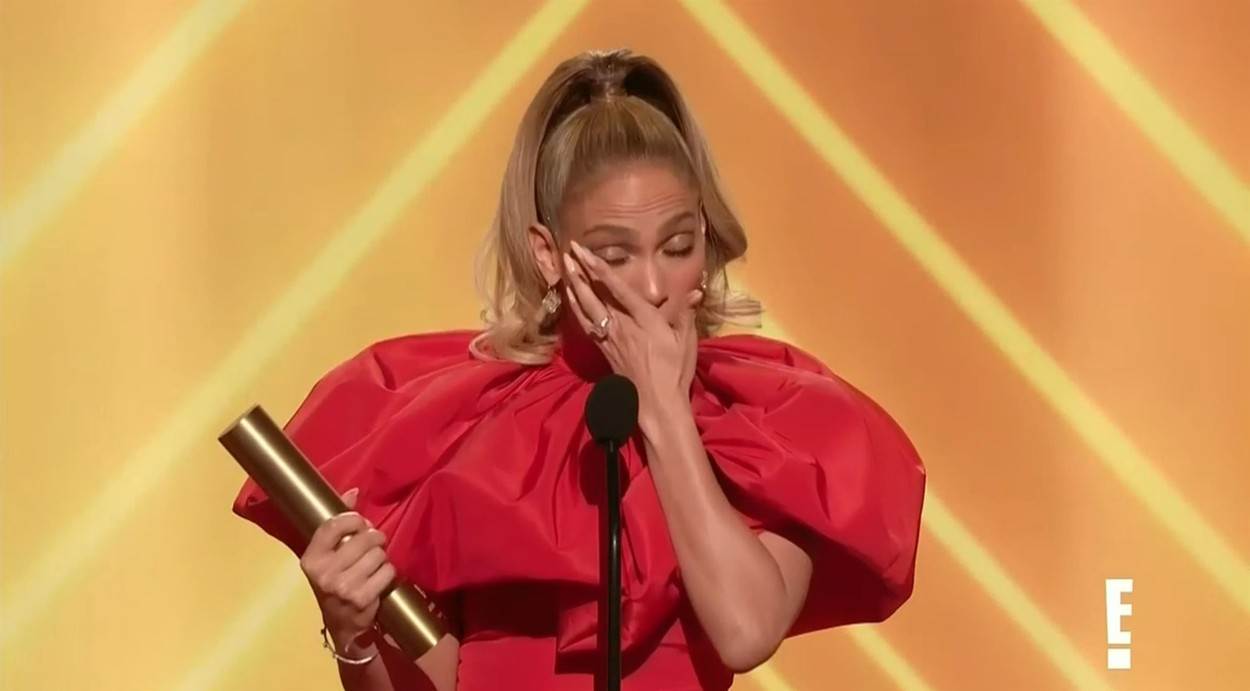 Fanovi ismijavaju Jennifer Lopez: 'Pa ovo je za cirkus'