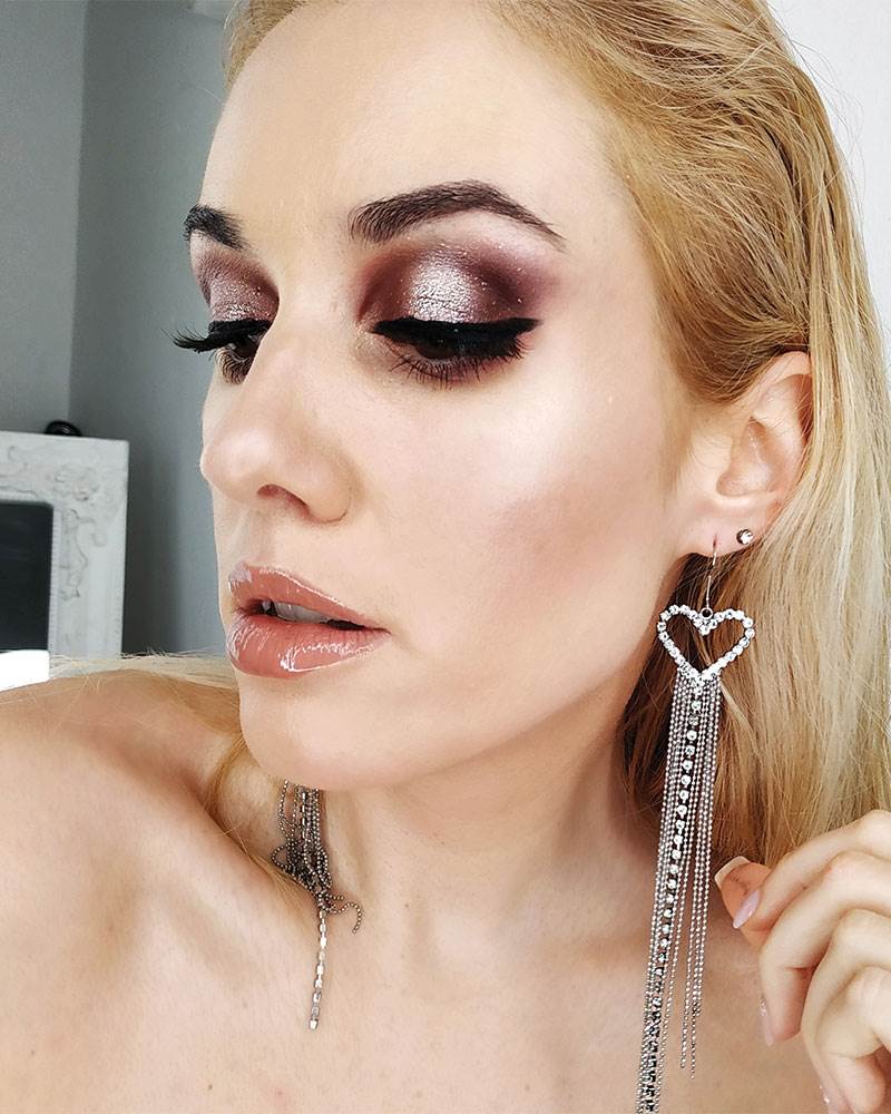 model Sara Schmidt