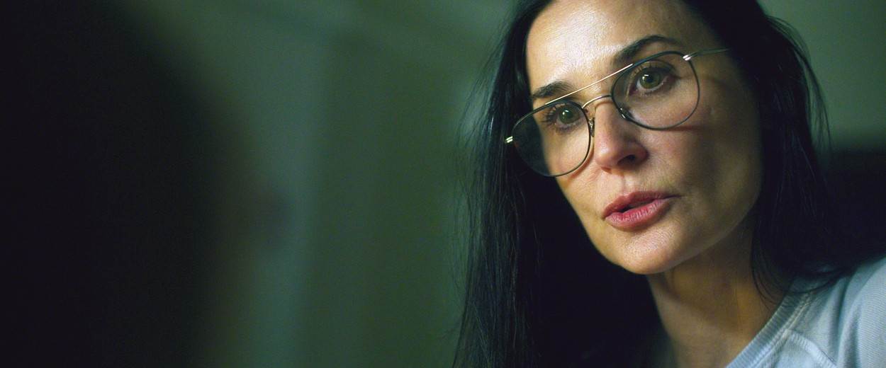 demi moore plastična operacija