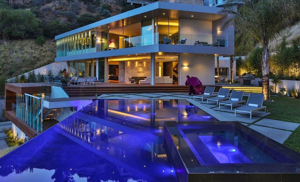 UKLETA VILA IMA NOVOG VLASNIKA U njoj su pronađena tijela glumice i supruga