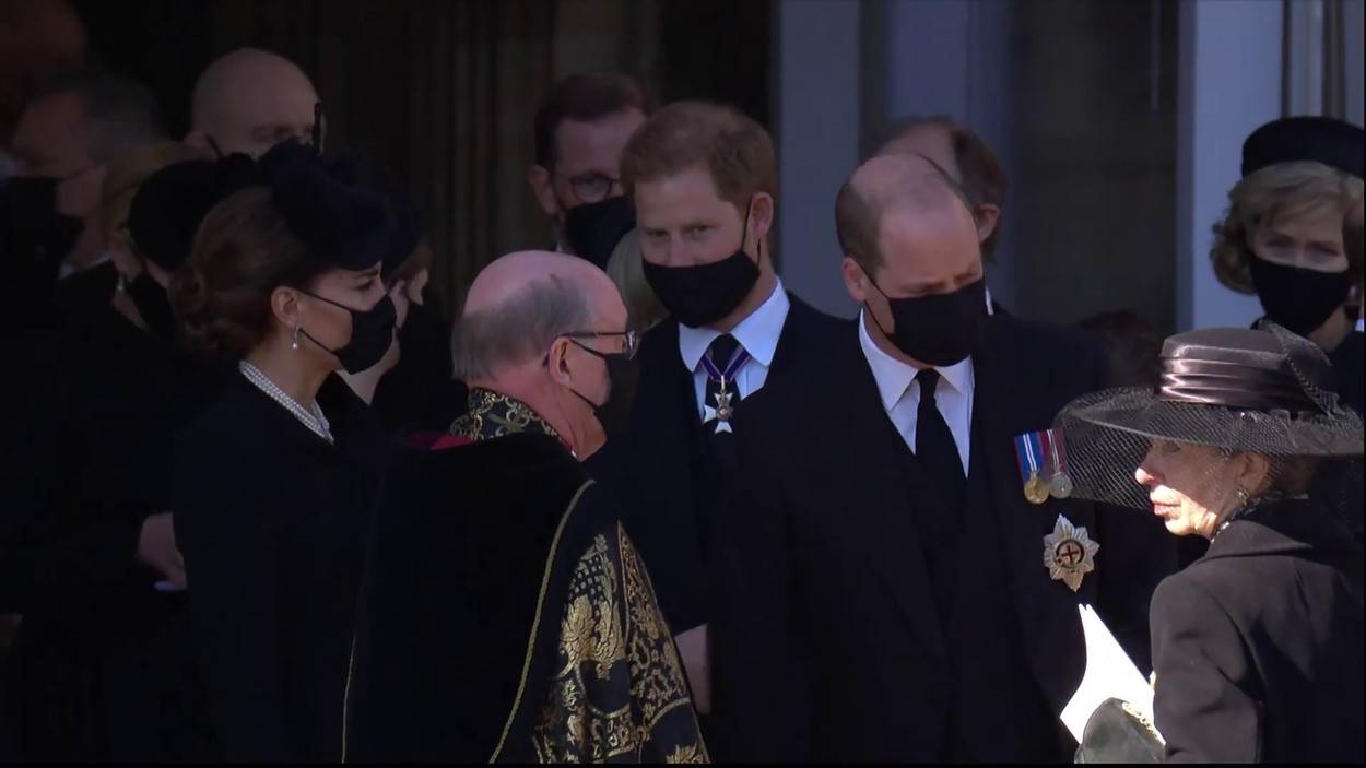 OTIŠAO KOD MEGHAN Harry nije ostao na proslavi kraljičina rođendana