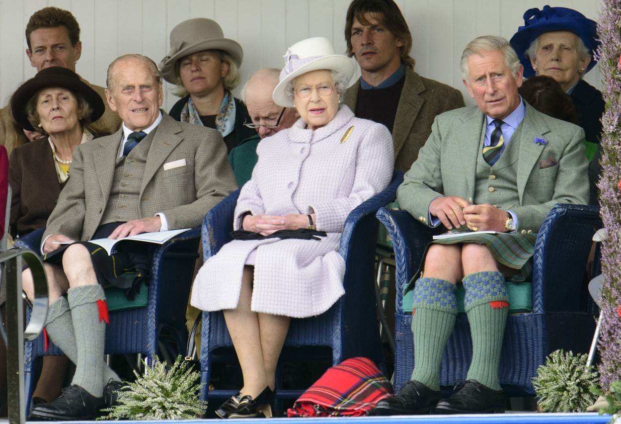 Princ Philip, kraljica Elizabeta i princ Charles