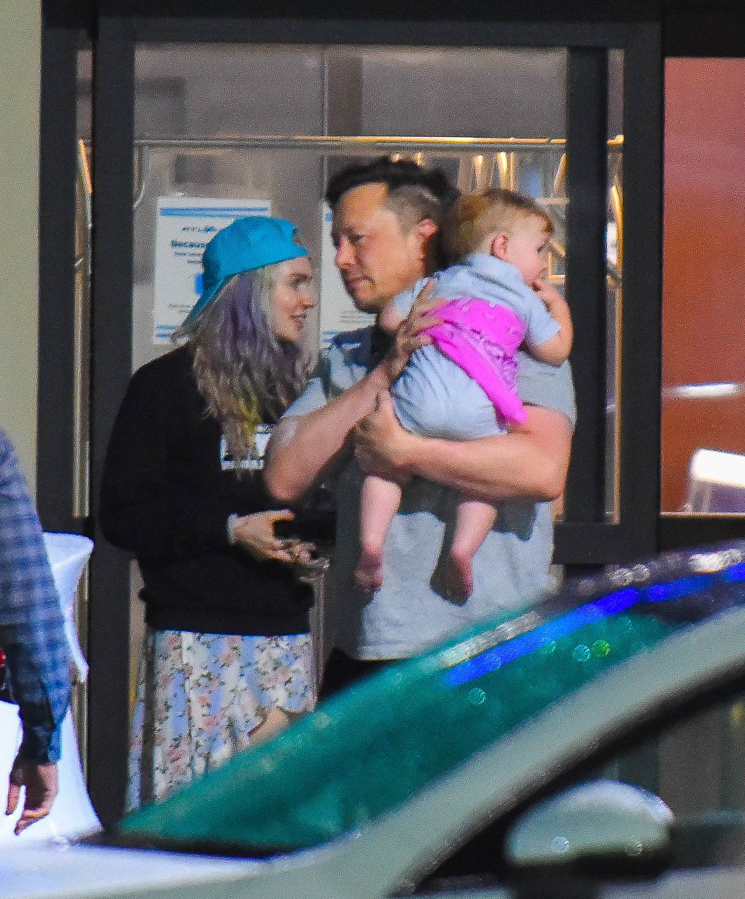 Elon Musk i Grimes.jpeg