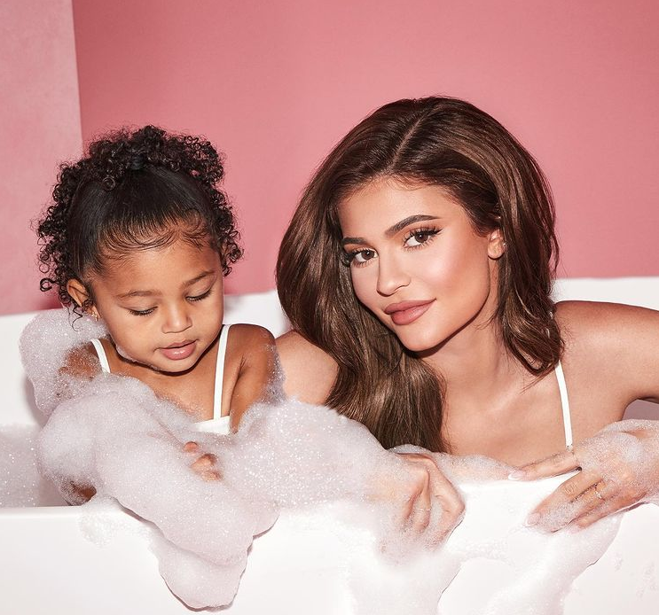 Kylie Jenner i Stormi Webster