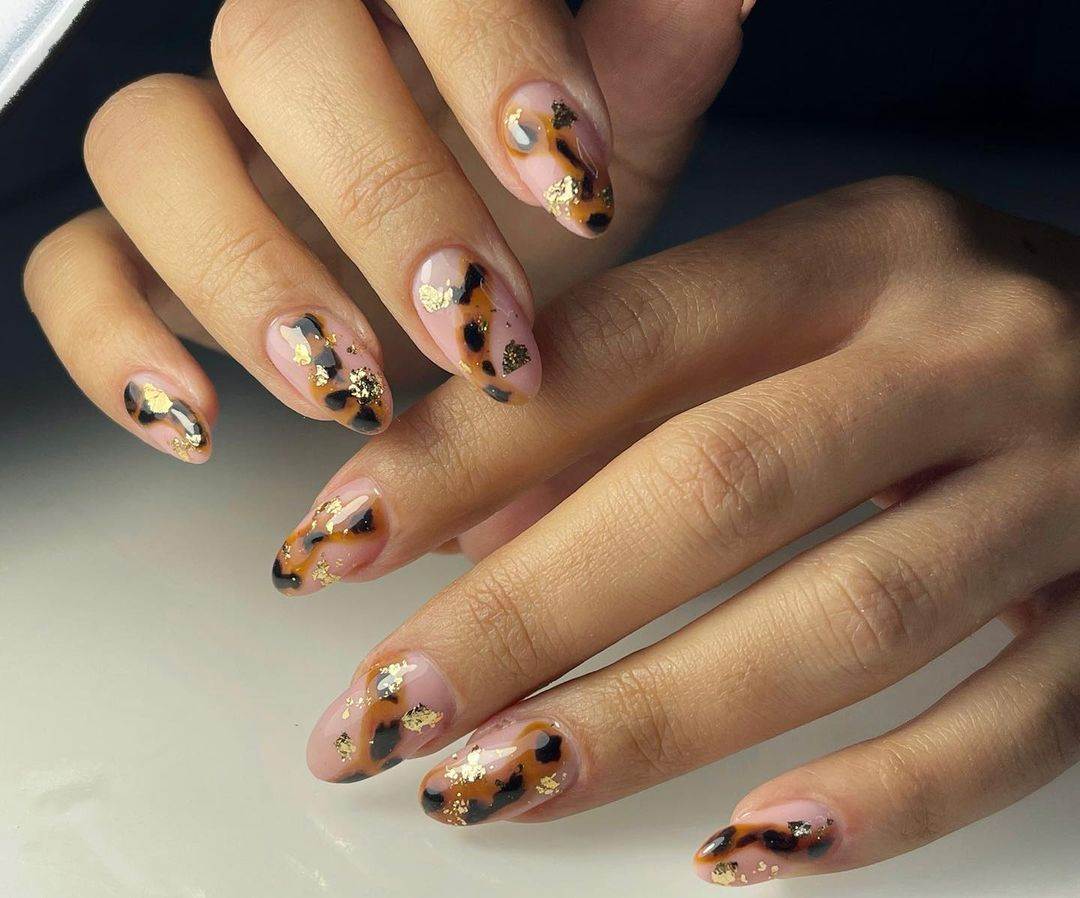 animal print nail art