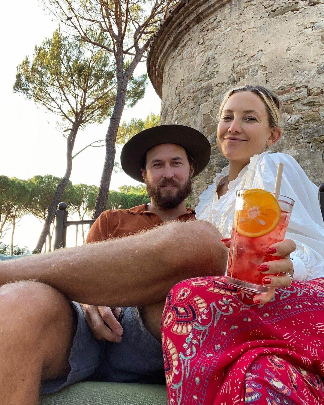 Kate Hudson i Danny Fujikawa su zaručeni od rujna 2021. godine