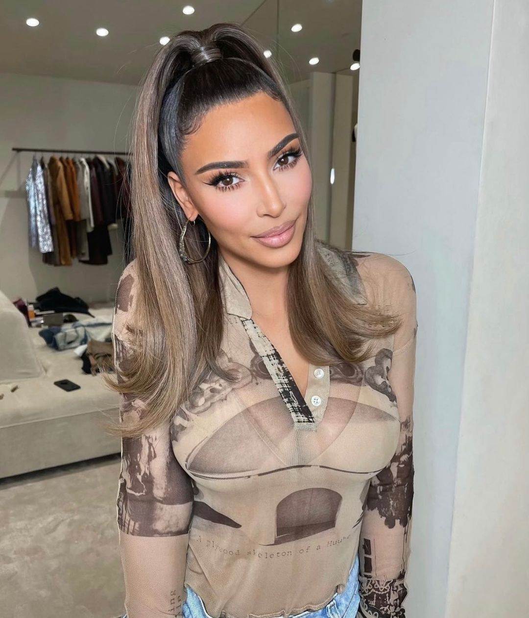 Kim Kardashian frizura