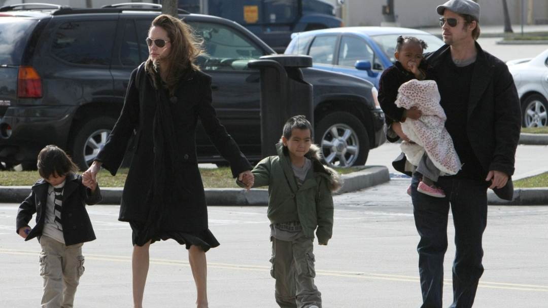 Angelina Jolie i Brad Pitt s djecom