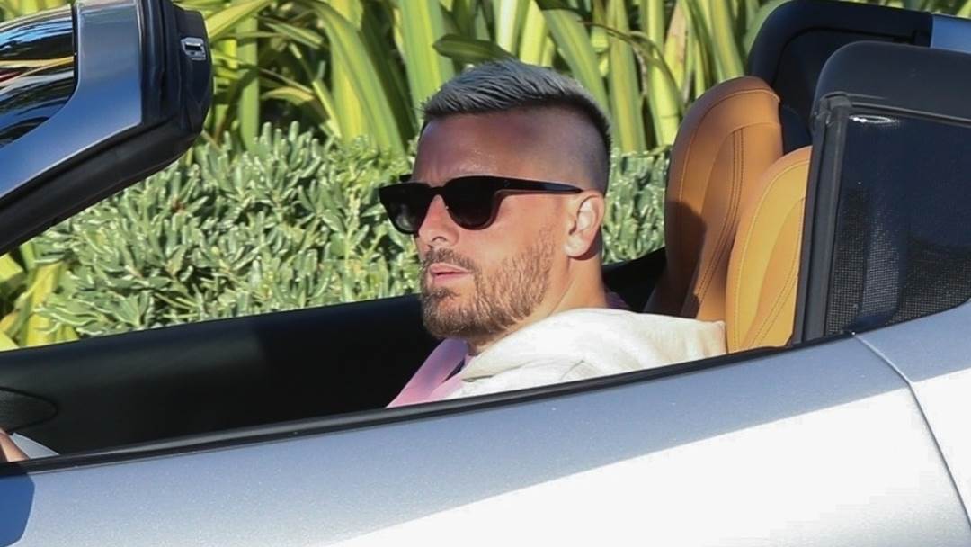 Scott Disick udario je u kameni poštanski sandučić