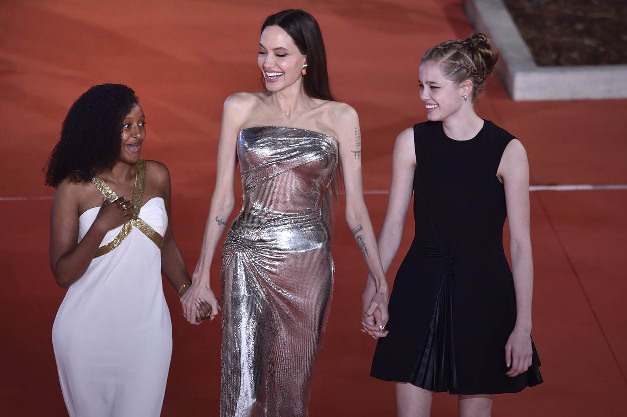 Angelina Jolie, Zahara i Shiloh Jolie-Pitt