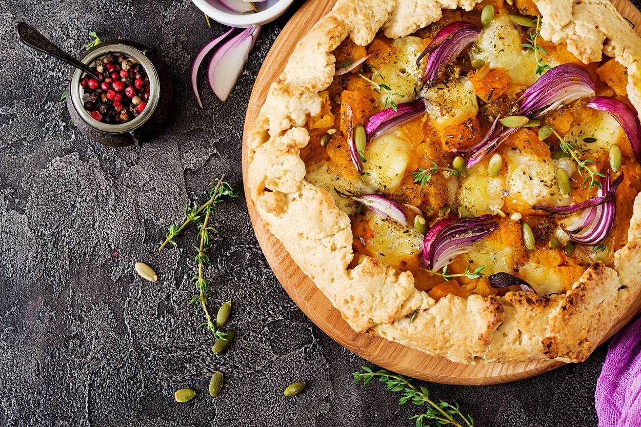 Pita s bundevom i lukom
