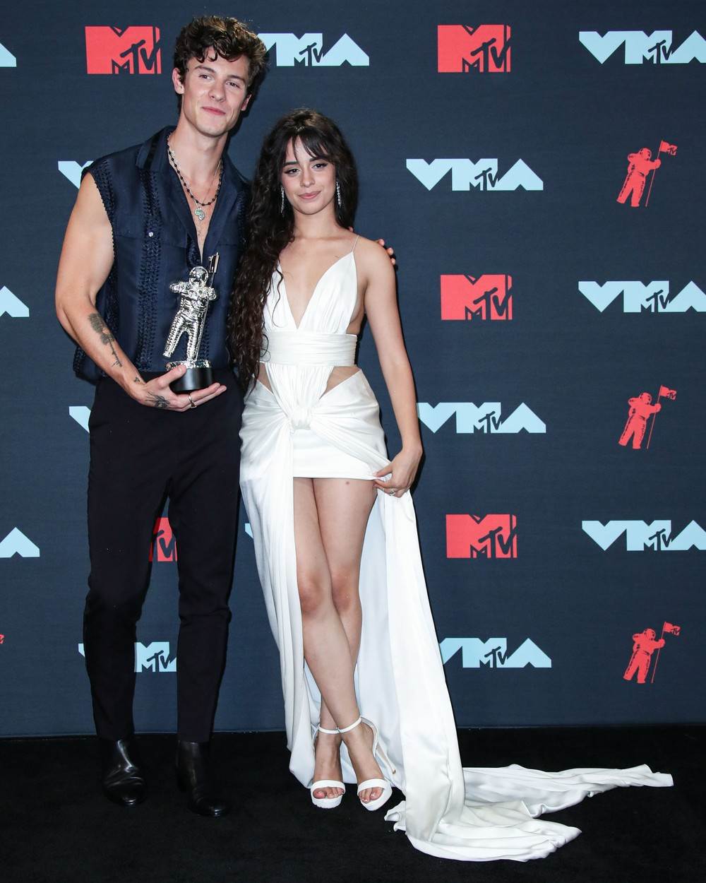 Camila Cabello i Shawn Mendes šokirali su prekidom