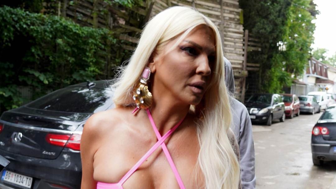 jelena karleuša ima problema sa zdravljem