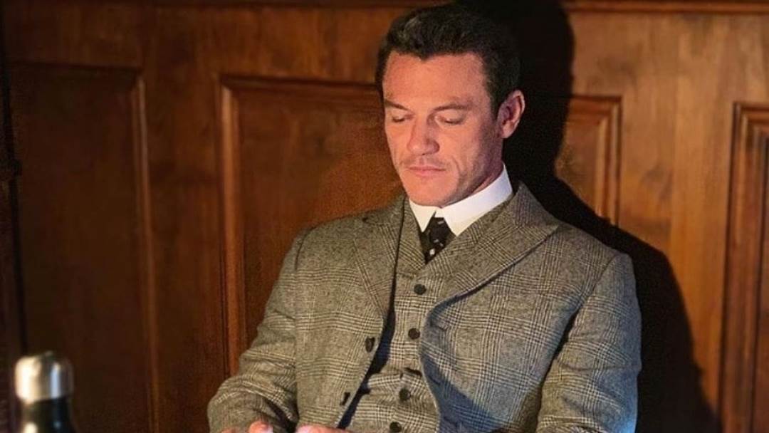 Luke Evans s 23 je godine priznao da je gay