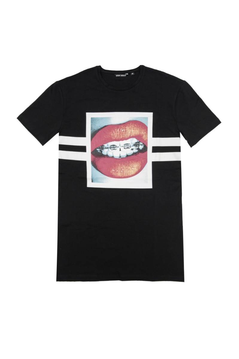 romanticni-i-trendy-pokloni-na-policama-xyz-premium-fashion-storea