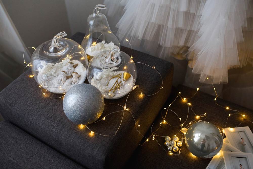 poznati-dizajnerski-showroom-u-blagdanskom-ruhu