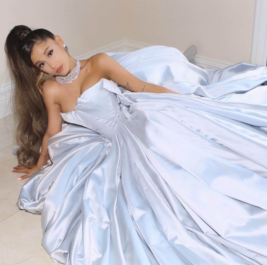 Ariana Grande odrekla se očeva prezimena