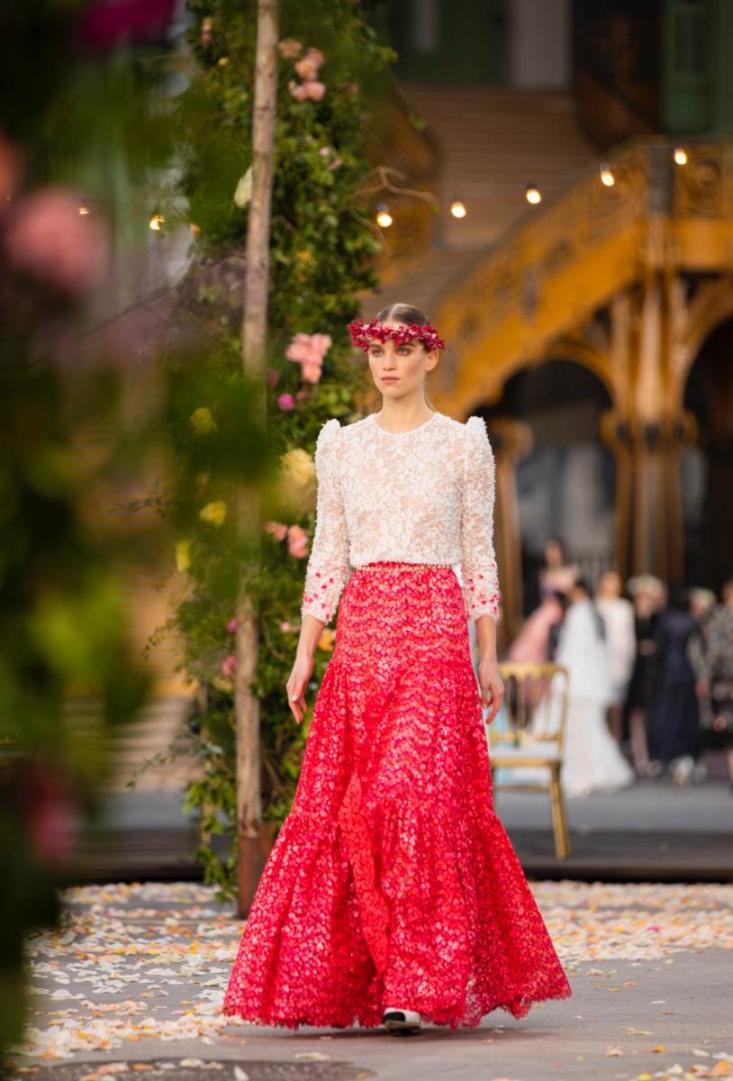 chanel-revija-haute-couture-kosa-cvijece-u-kosi-vjencanja