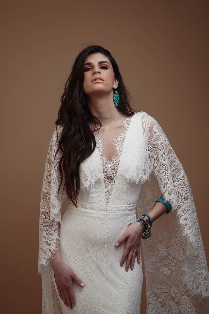 boho-mladenke-predstavljamo-vam-naj-boho-kolekciju-gray-boho-bridal-collection-2021